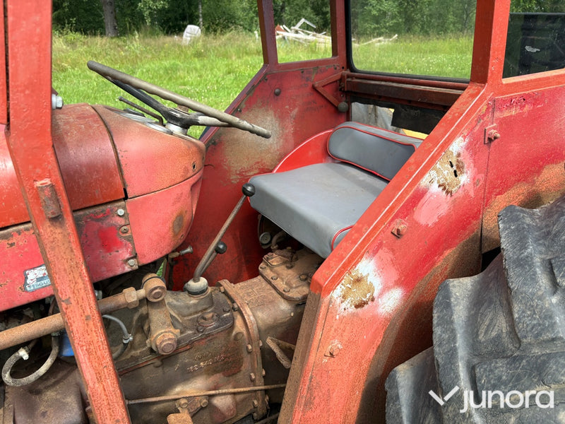 Massey Ferguson 65