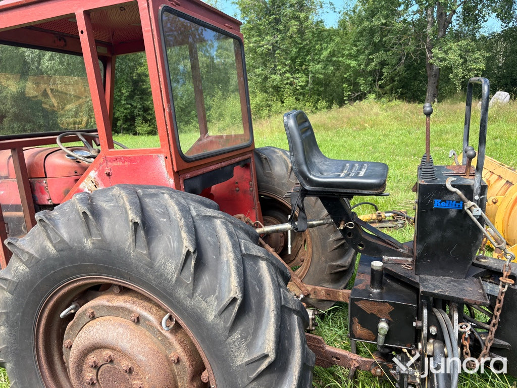 Massey Ferguson 65