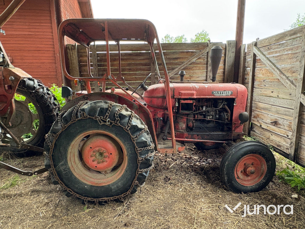 Traktor Nuffield Universal 3DL