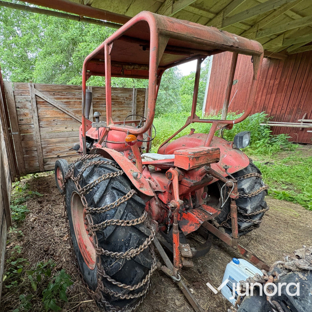 Traktor Nuffield Universal 3DL