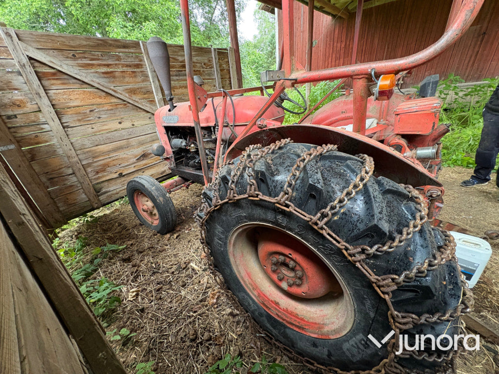 Traktor Nuffield Universal 3DL