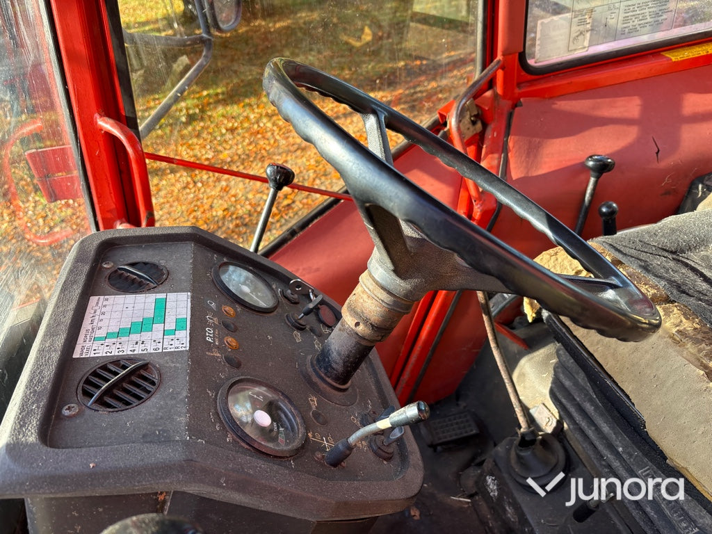 Traktor - Valmet 504, 1984