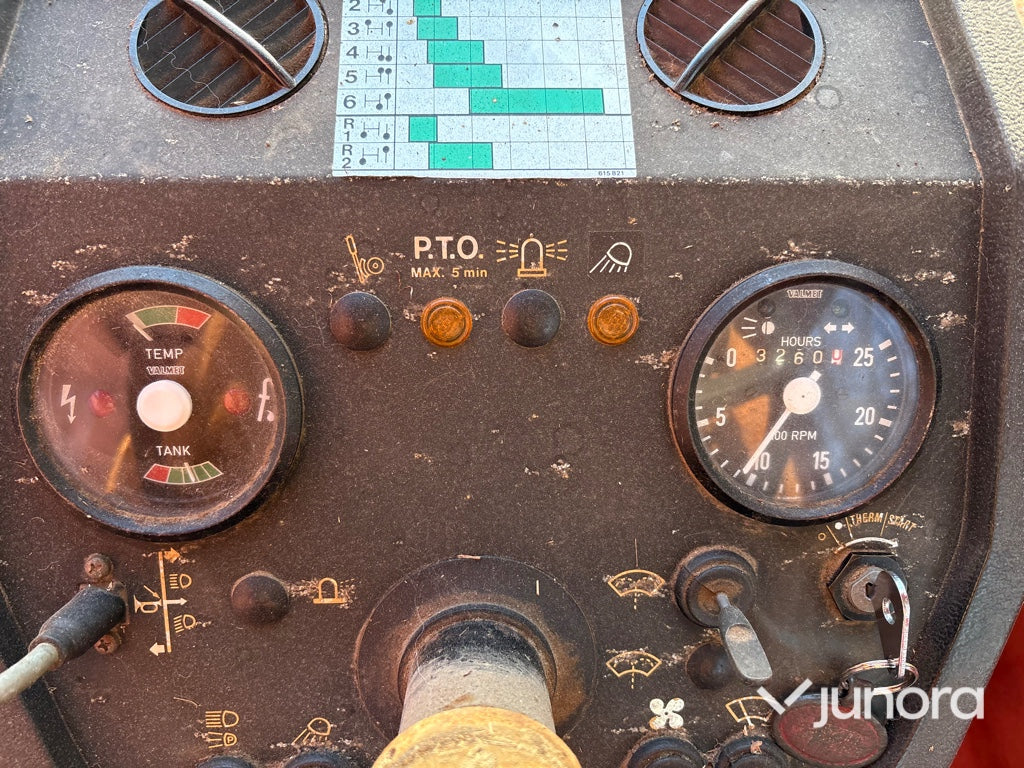 Traktor - Valmet 504, 1984