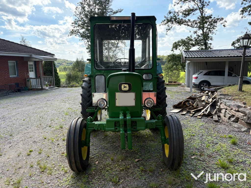 Traktor - John Deere 2130