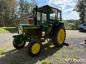 John Deere 2130