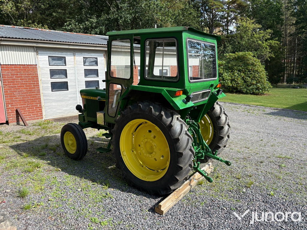 Traktor - John Deere 2130