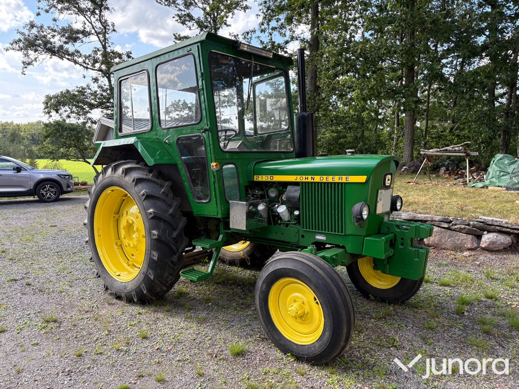Traktor - John Deere 2130