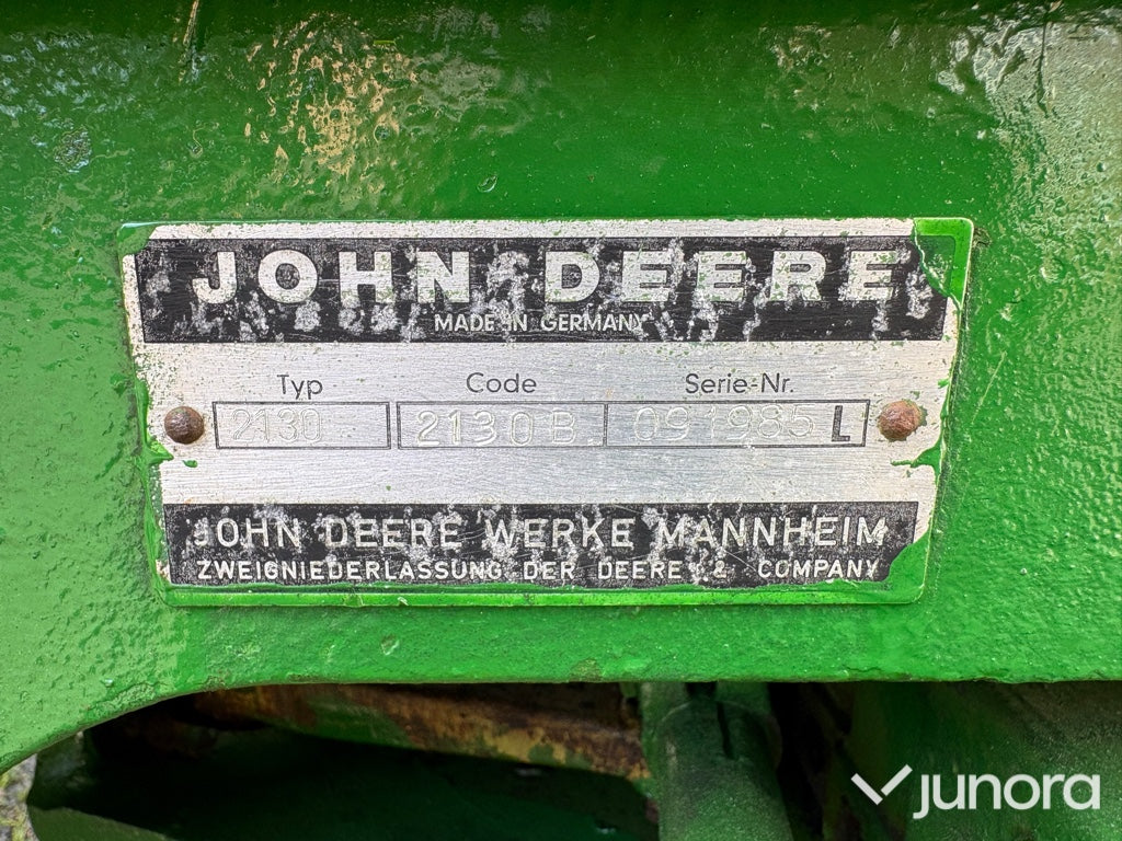 Traktor - John Deere 2130