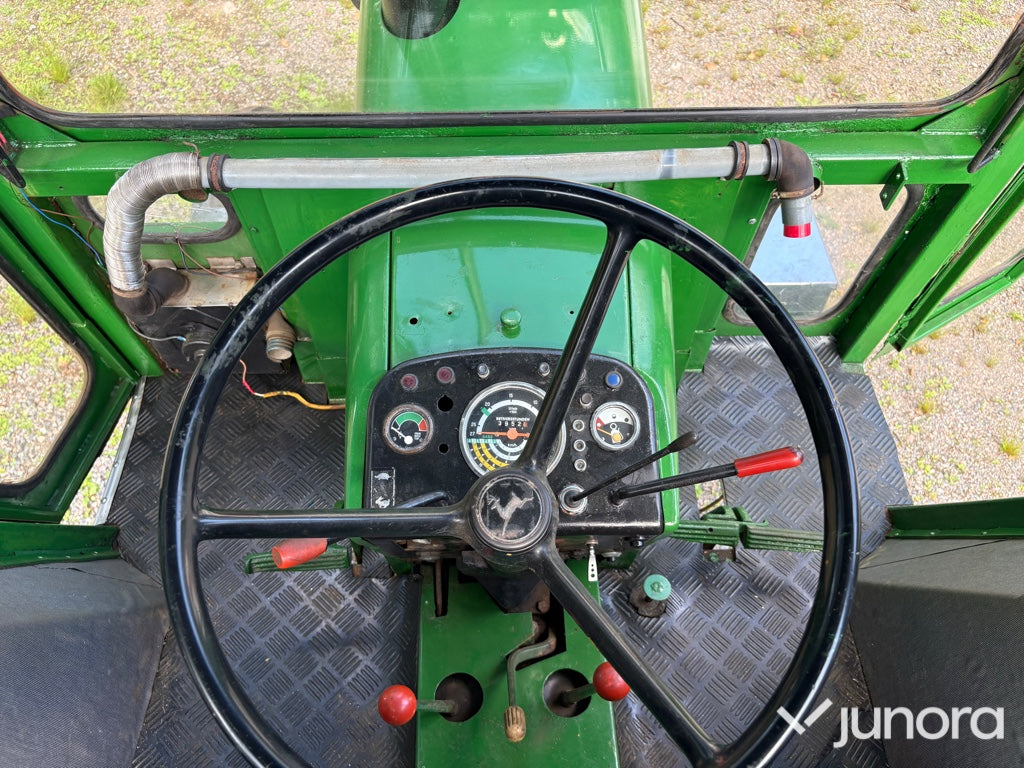 Traktor - John Deere 2130