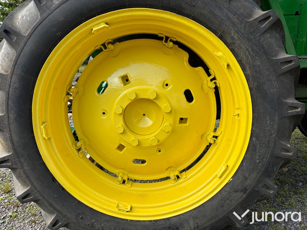 Traktor - John Deere 2130