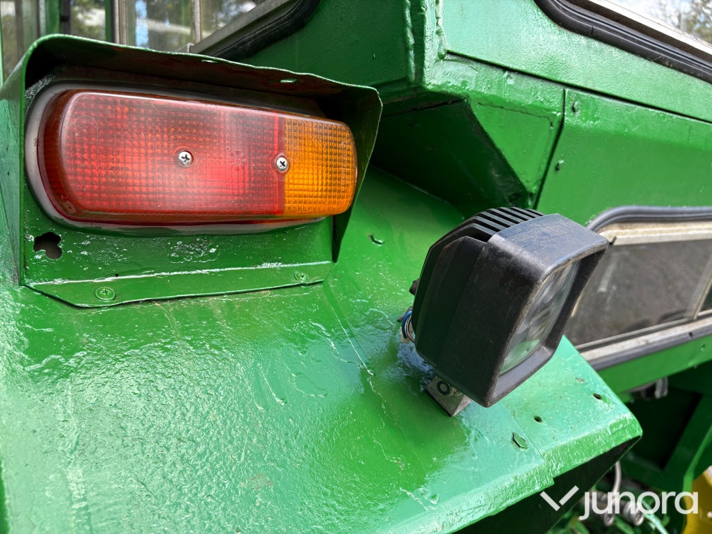 Traktor - John Deere 2130