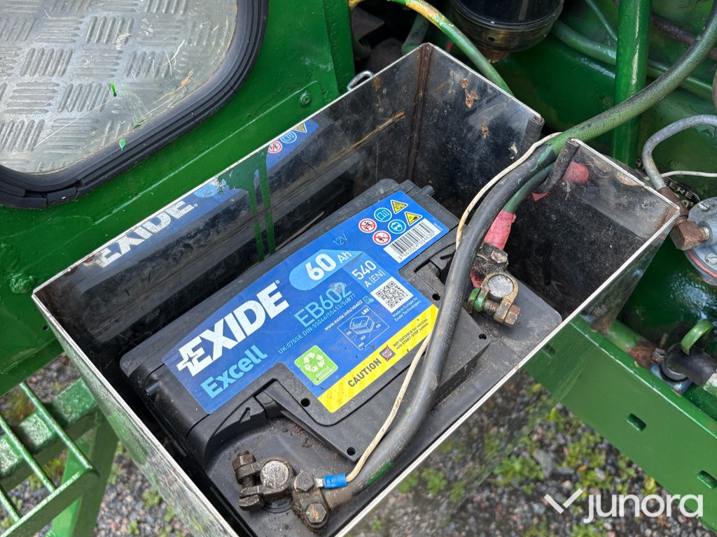 Traktor - John Deere 2130