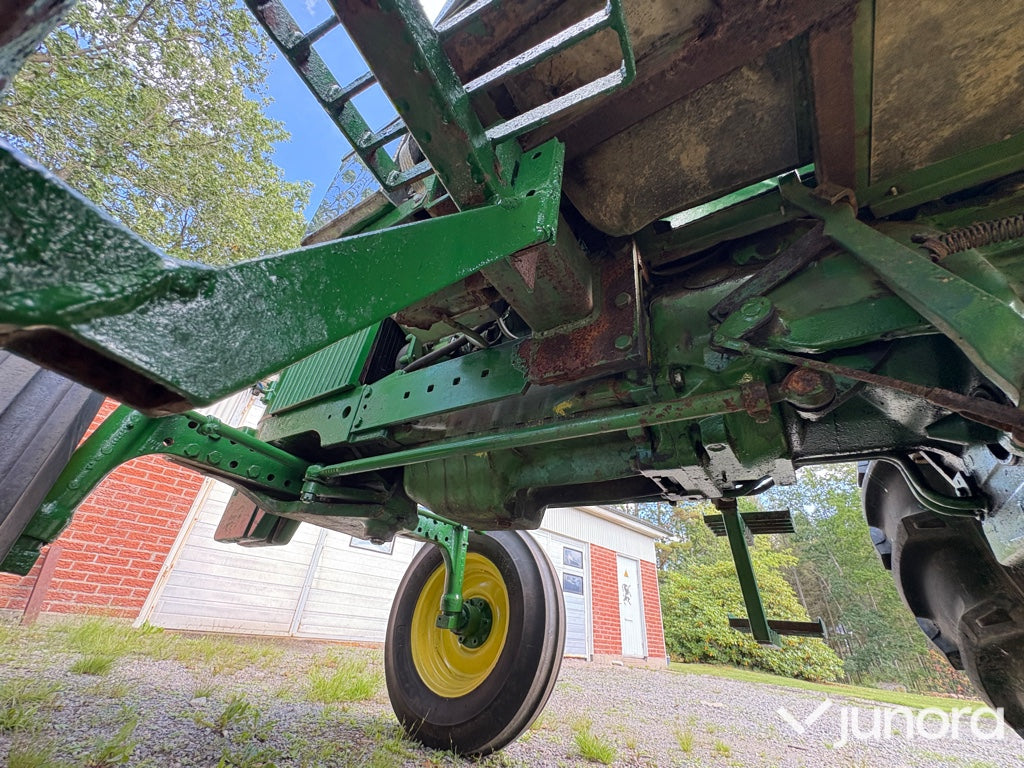 Traktor - John Deere 2130