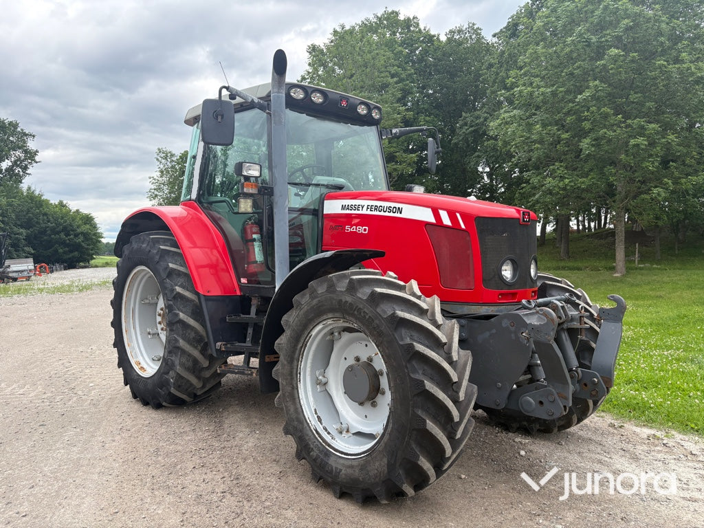 Traktor - Massey Ferguson 5480 med dubbelmontage
