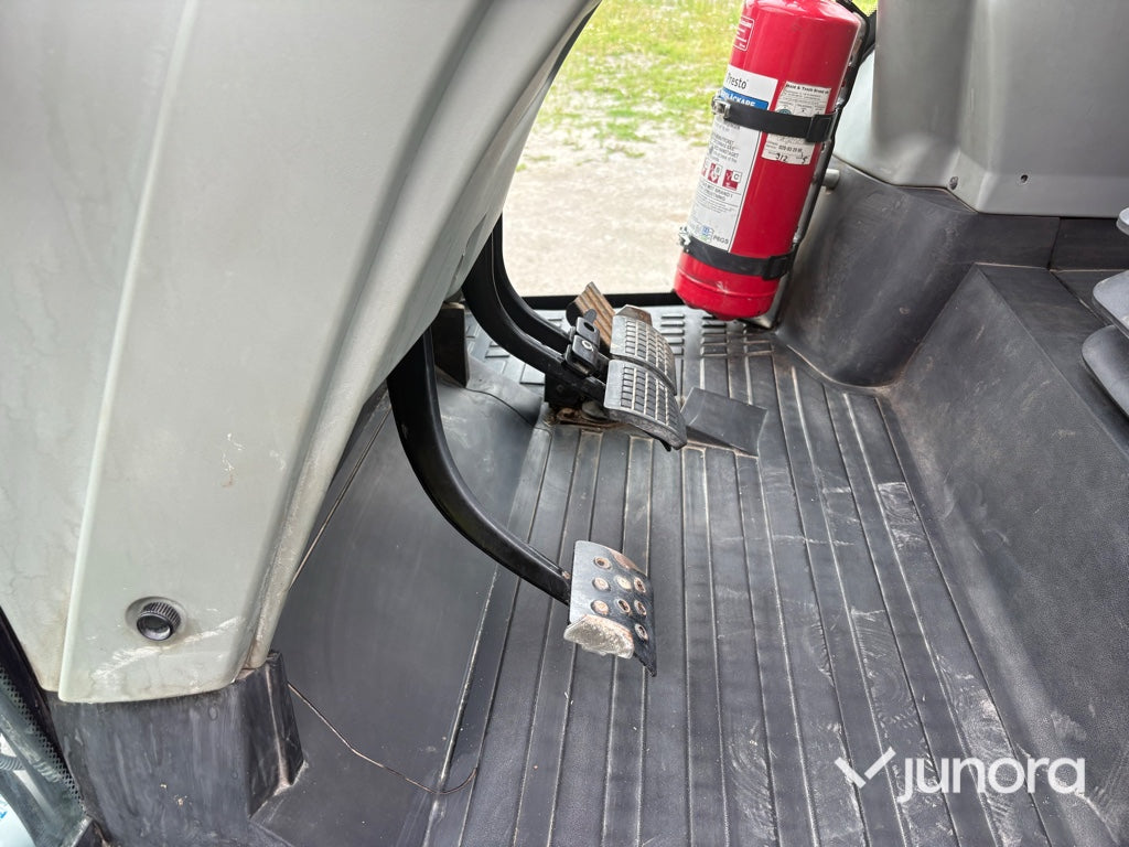 Traktor - Massey Ferguson 5480 med dubbelmontage