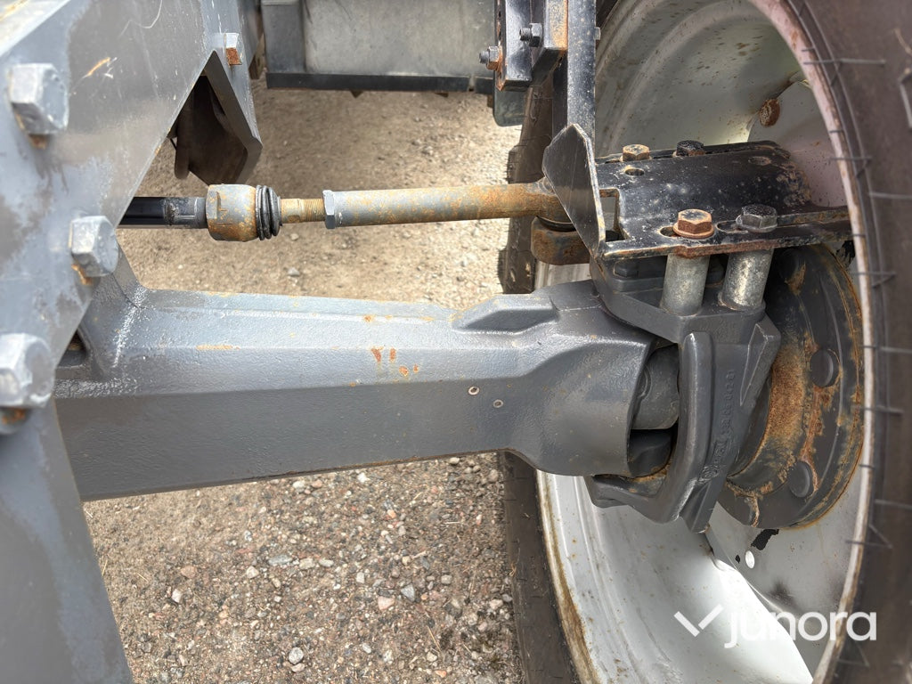 Traktor - Massey Ferguson 5480 med dubbelmontage