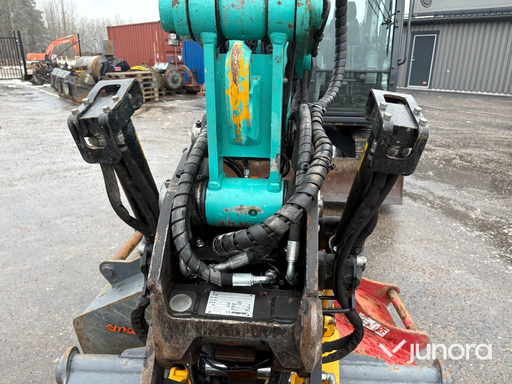 Grävmaskin - Kobelco, SK75SR