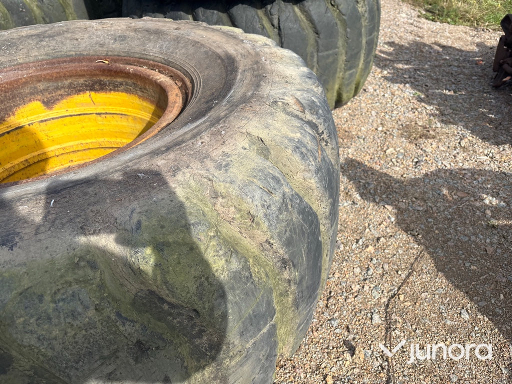 Skogsmaskinsdäck och fälg Nokian 620/65-25