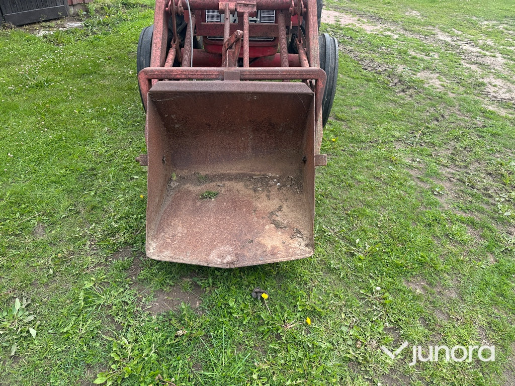 Traktor - Mc Cormick, Intern. 523 D