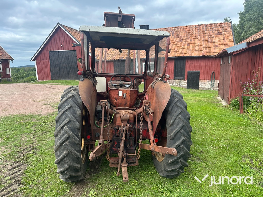 Traktor - Mc Cormick, Intern. 523 D