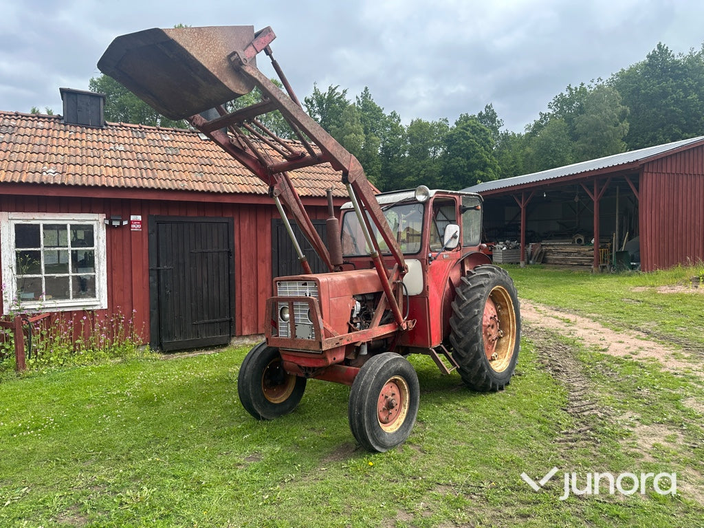 Traktor - Mc Cormick, Intern. 523 D