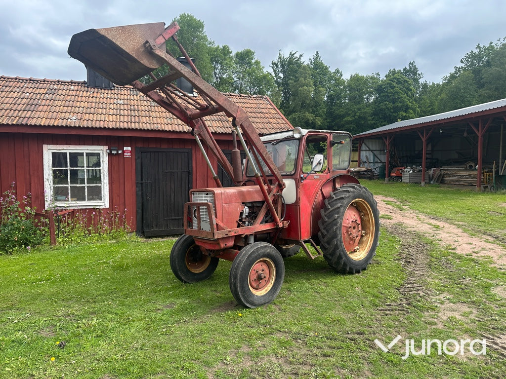 Traktor - Mc Cormick, Intern. 523 D