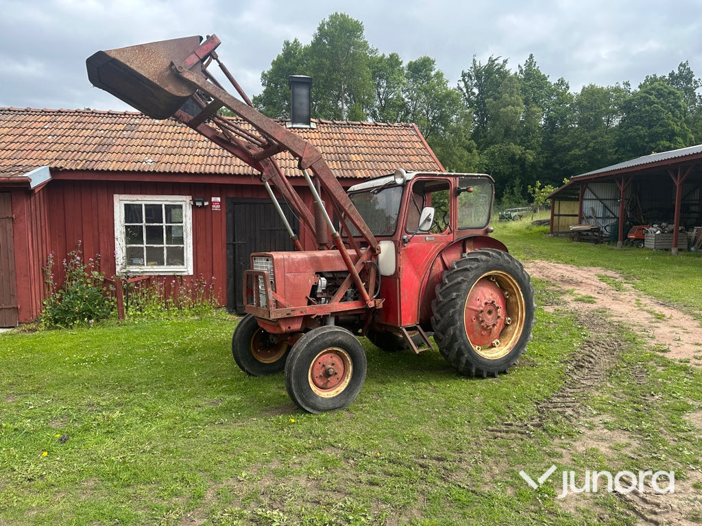 Traktor - Mc Cormick, Intern. 523 D