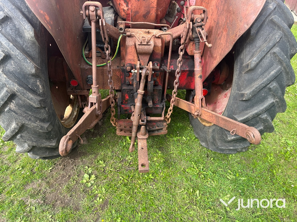 Traktor - Mc Cormick, Intern. 523 D