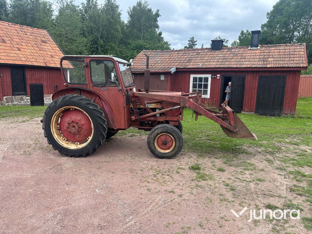 Traktor - Mc Cormick, Intern. 523 D