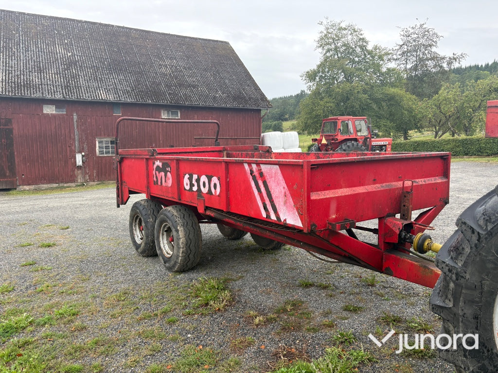 Gödselspridare Ylö 6500