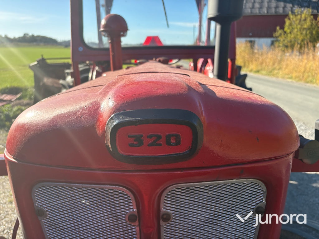 Traktor - Volvo BM 320