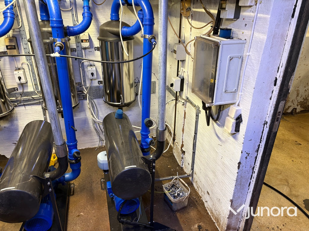 Vakuumpump DeLaval DVP 800 med frekvensstyrning och rörsystem