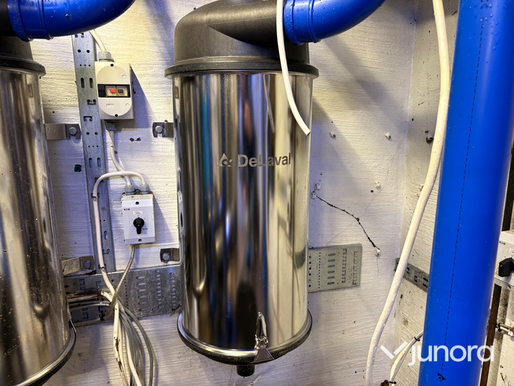 Vakuumpump DeLaval DVP 800 med frekvensstyrning och rörsystem