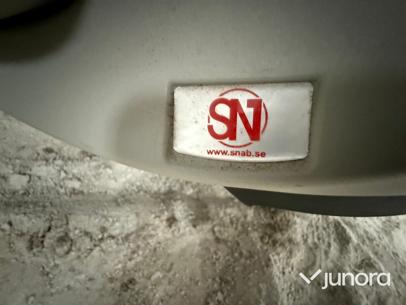 3 säten samt ett bord