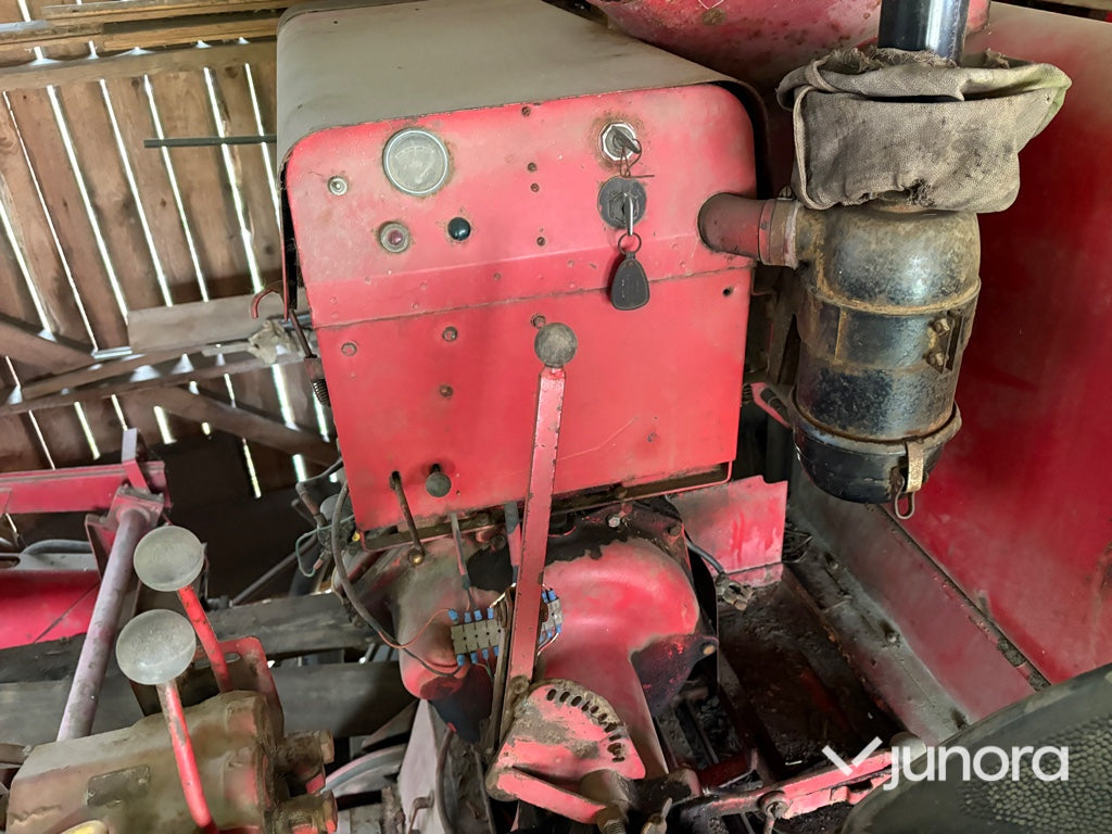 Skördetröska - Massey Ferguson, 31