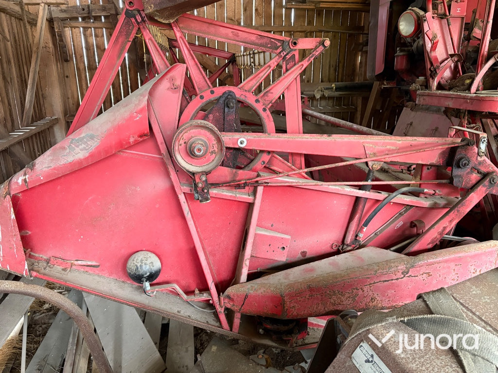 Skördetröska - Massey Ferguson, 31