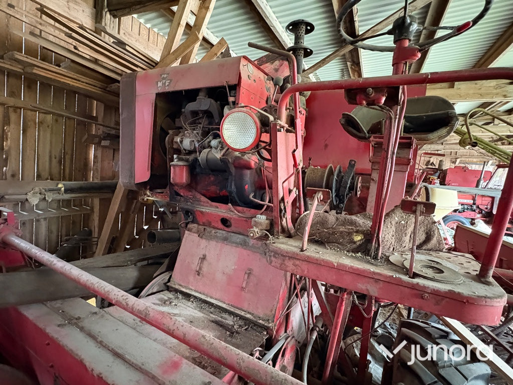 Skördetröska - Massey Ferguson, 31