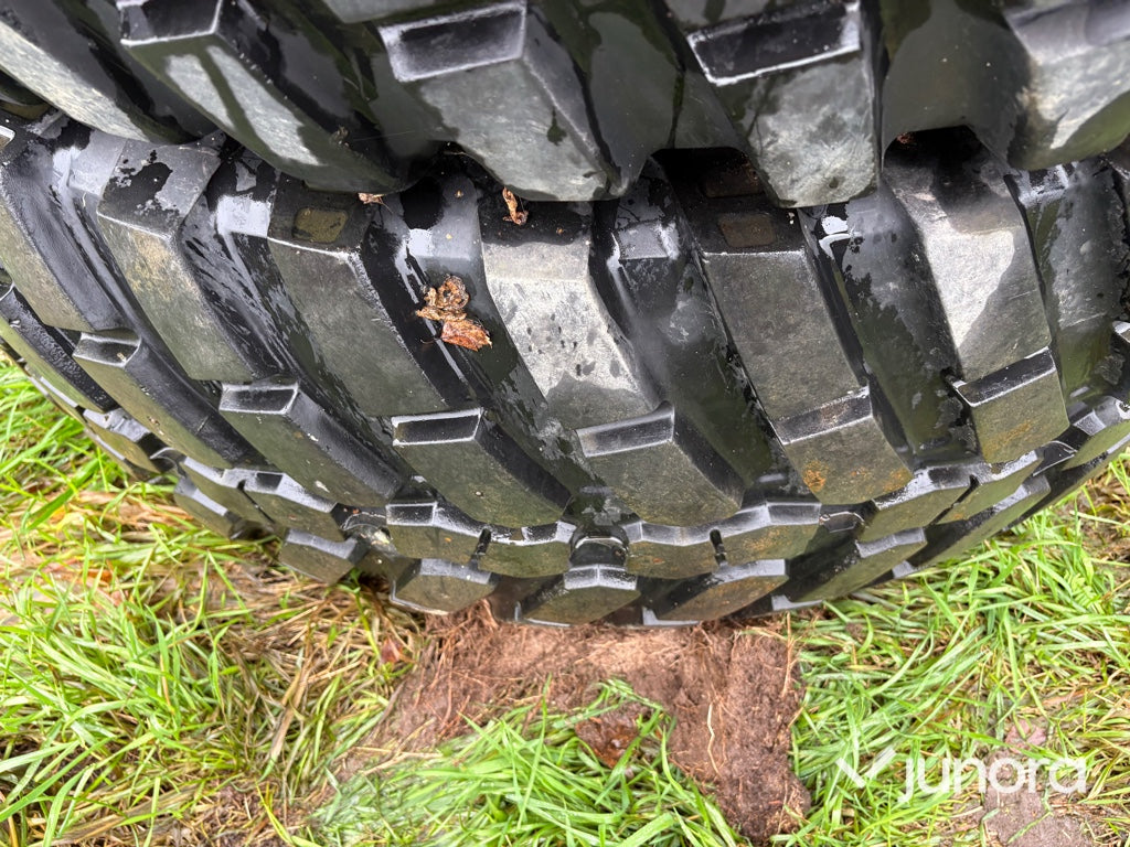 Traktordäck med fälg 650/65 R42 540/65 R30 4 st