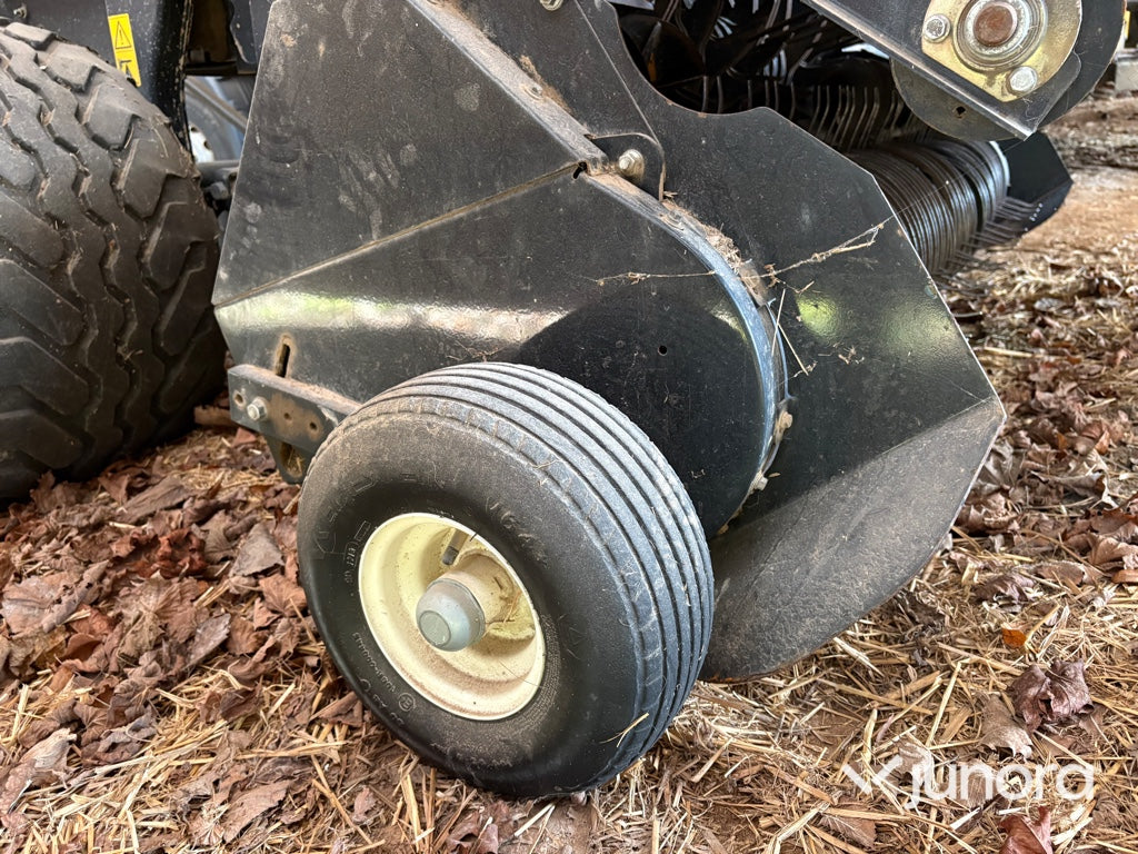 Rundbalspress - New Holland BR7070 180R