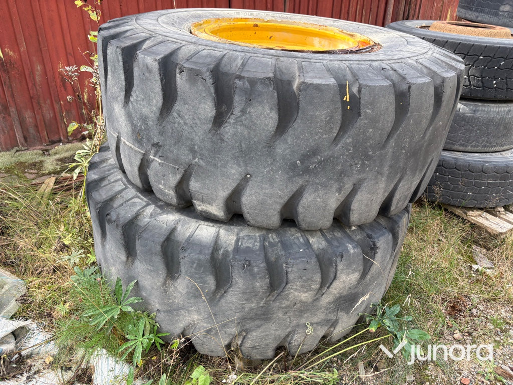 Däck - 20.5-25