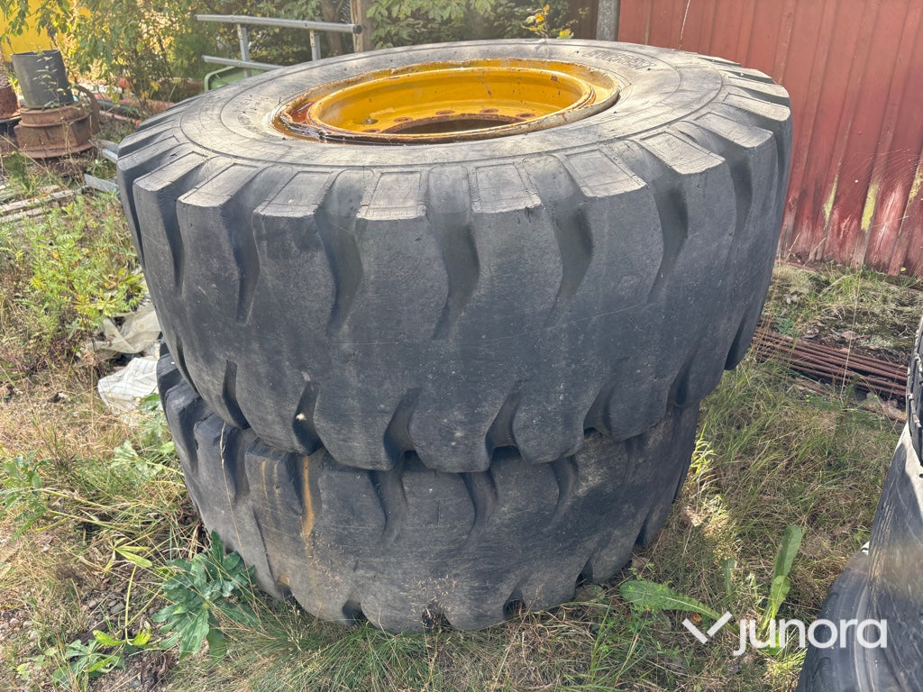 Däck - 20.5-25