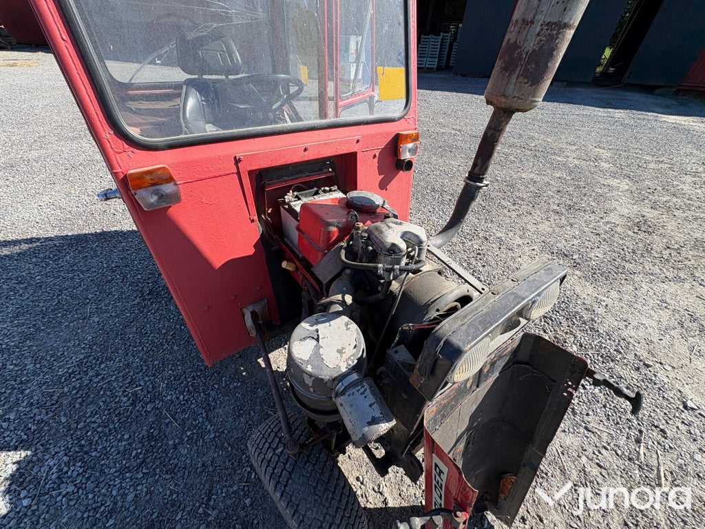 Traktor Holder B 18