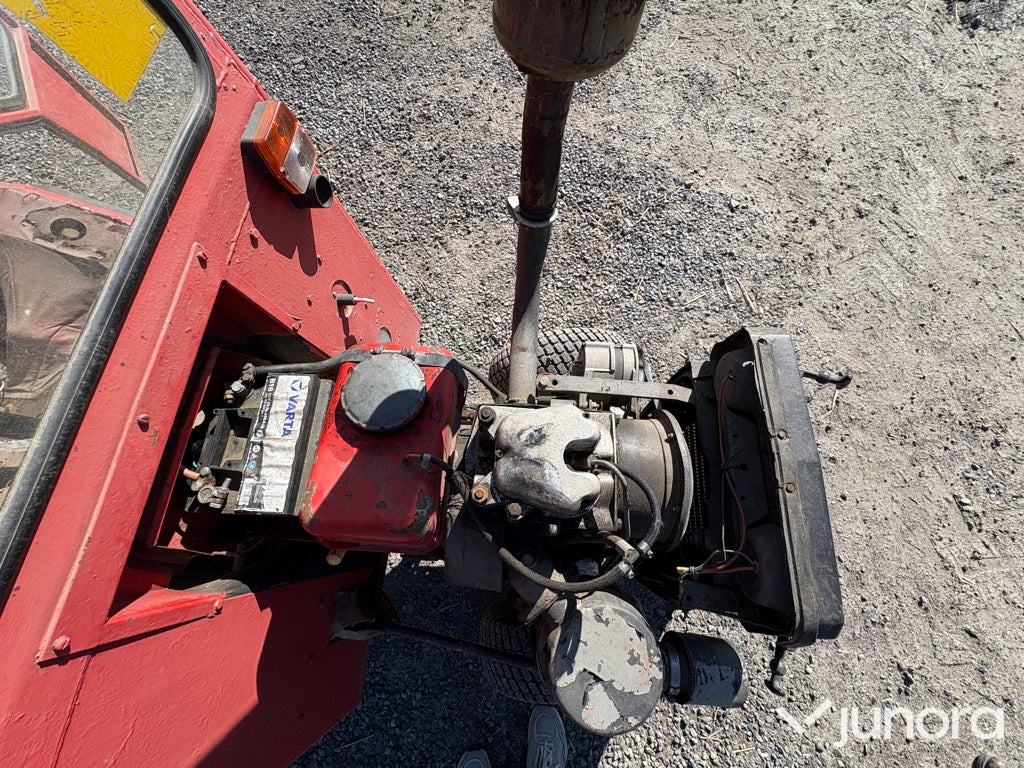 Traktor Holder B 18