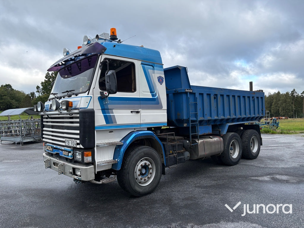 Vänta med publicering, Gustav ska skicka mer bilder | Tippbil - Scania 143H 500
