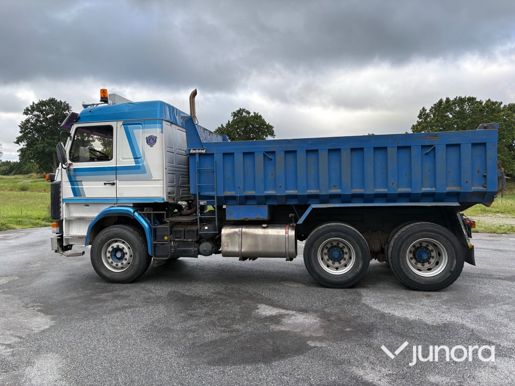 Vänta med publicering, Gustav ska skicka mer bilder | Tippbil - Scania 143H 500