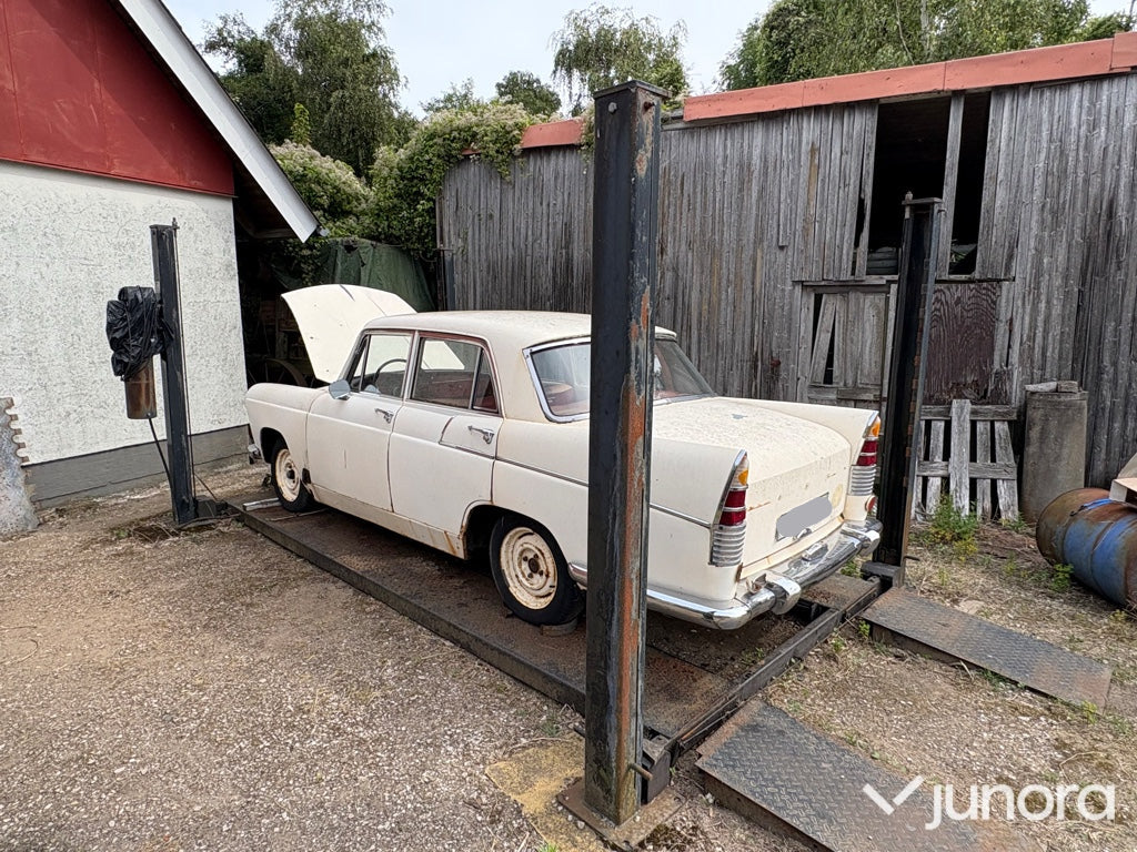 Austin Cambridge