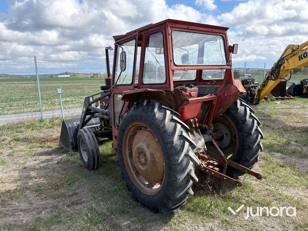 Traktor - Massey Ferguson, 135 S