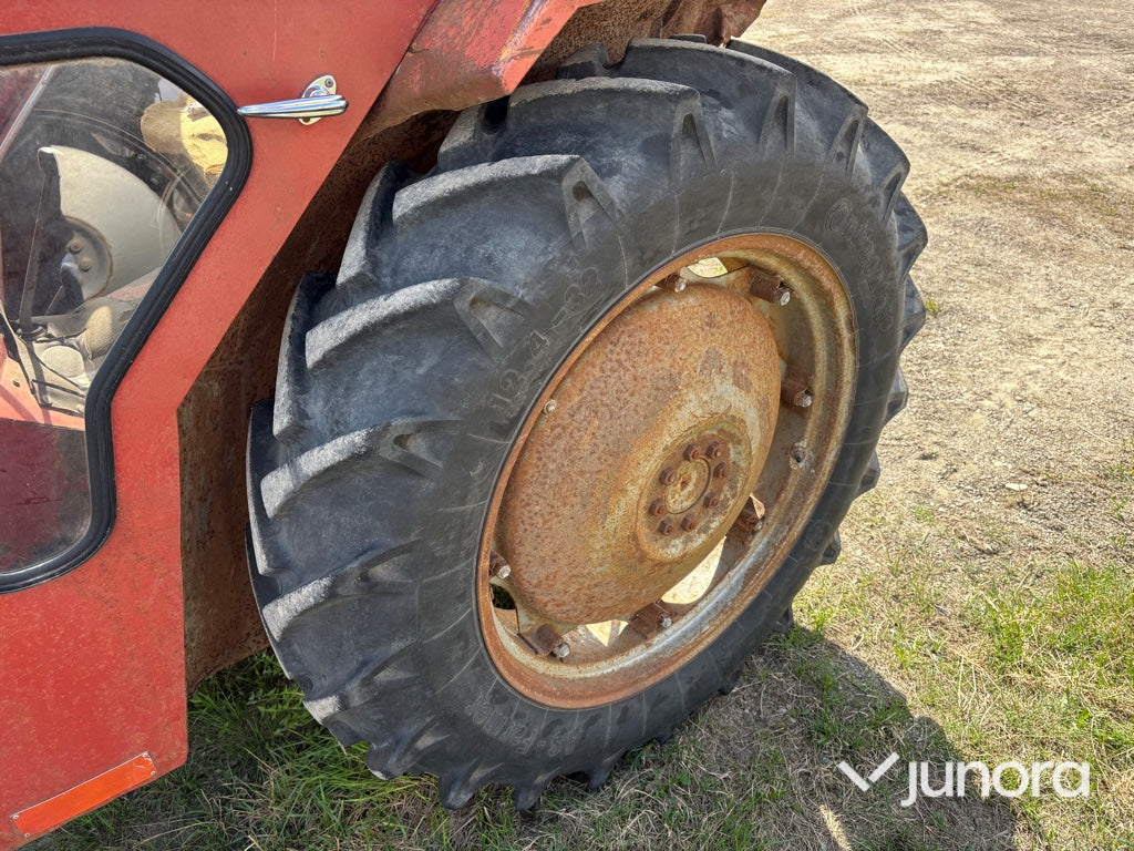 Traktor - Massey Ferguson, 135 S