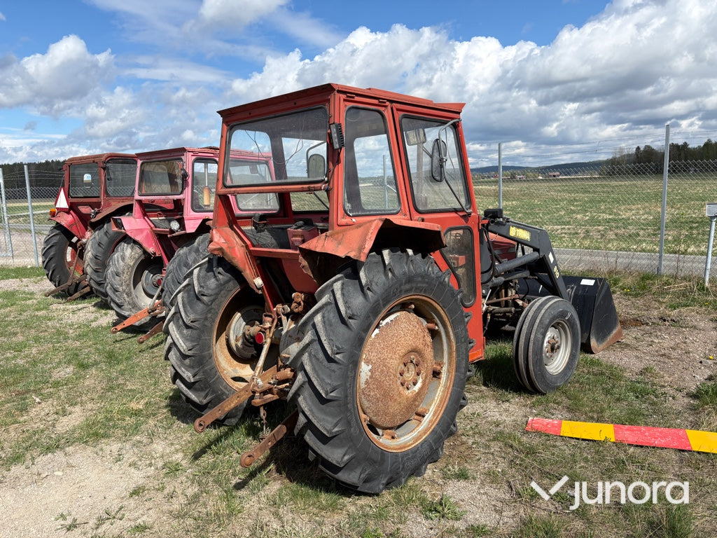 Traktor - Massey Ferguson, 135 S
