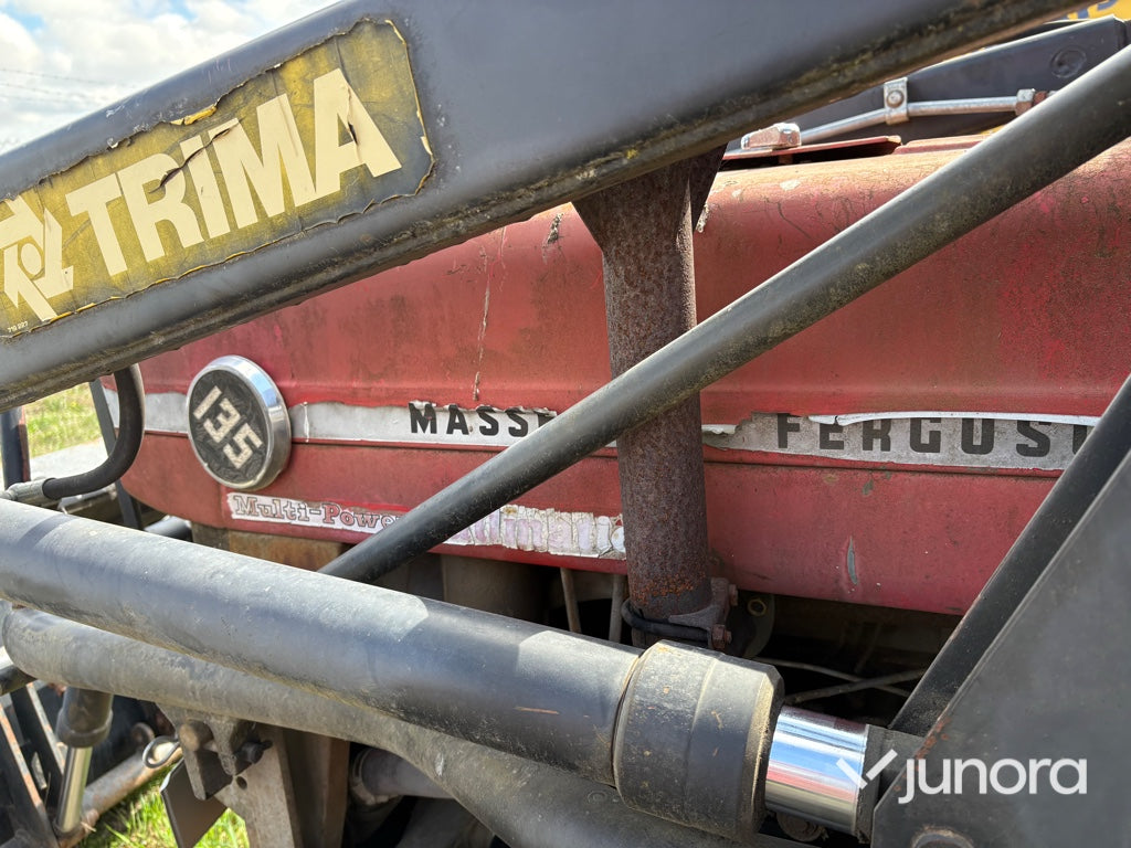 Traktor - Massey Ferguson, 135 S